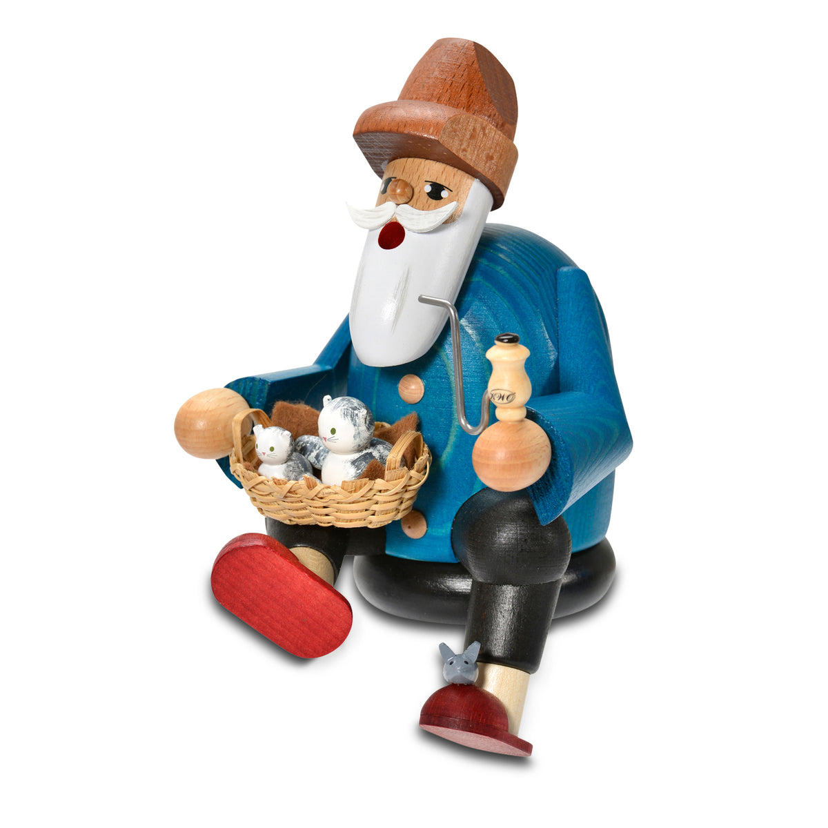 Original KWO Räuchermann Kantenhocker Katzenfreund (Artikel 21195) aus dem Erzgebirge. Die bärtige Holzfigur im blauen Gewand sitzt und hält ein Körbchen mit zwei kleinen Katzen sowie eine Pfeife in den Händen.