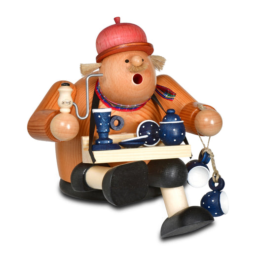 Gebeizter KWO Räuchermann Kantenhocker Geschirrhändler 21466 aus der Serie Die Dicken, Handarbeit aus dem Erzgebirge.