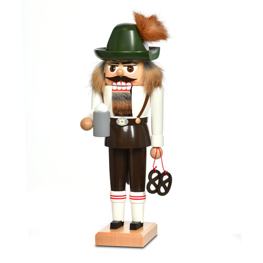 Originaler KWO Olbernhau Nussknacker Bayer (Art. 19308) aus Holz mit grünem Hut, einem Maßkrug Bier und zwei Miniatur-Brezeln – handgefertigte Volkskunst aus dem Erzgebirge.