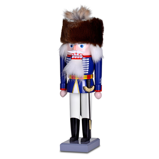 Original KWO Nussknacker Britischer Husar (Art. 20041) aus Holz in königsblauer Uniform und Webpelzmütze, traditionelle erzgebirgische Handwerkskunst.
