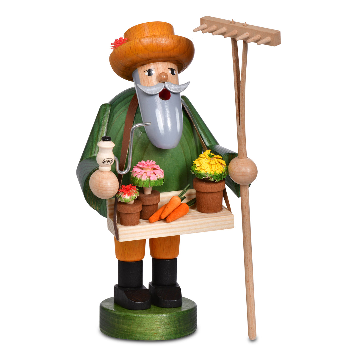 Original KWO Räuchermann Gärtner 21040 aus der Serie Die Bärtigen mit Rechen, Pfeife und Bauchladen voller Blumen und Karotten – traditionelle erzgebirgische Volkskunst.
